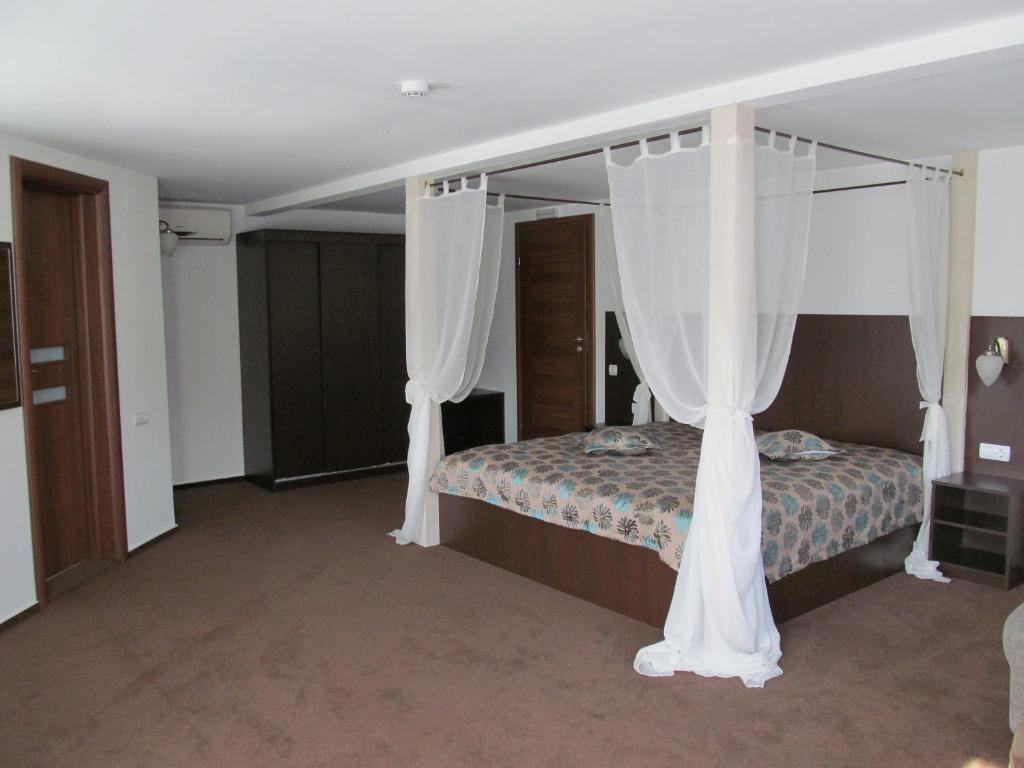 萨拉他蒙蒂鲁 Complex Caprice-Monteoru酒店 客房 照片